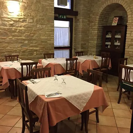 Szálloda Ristorante Il Cavaliere Camerino